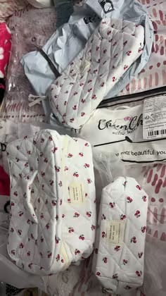 Customer photo review of 3 PCS Cherry Makeup Bags