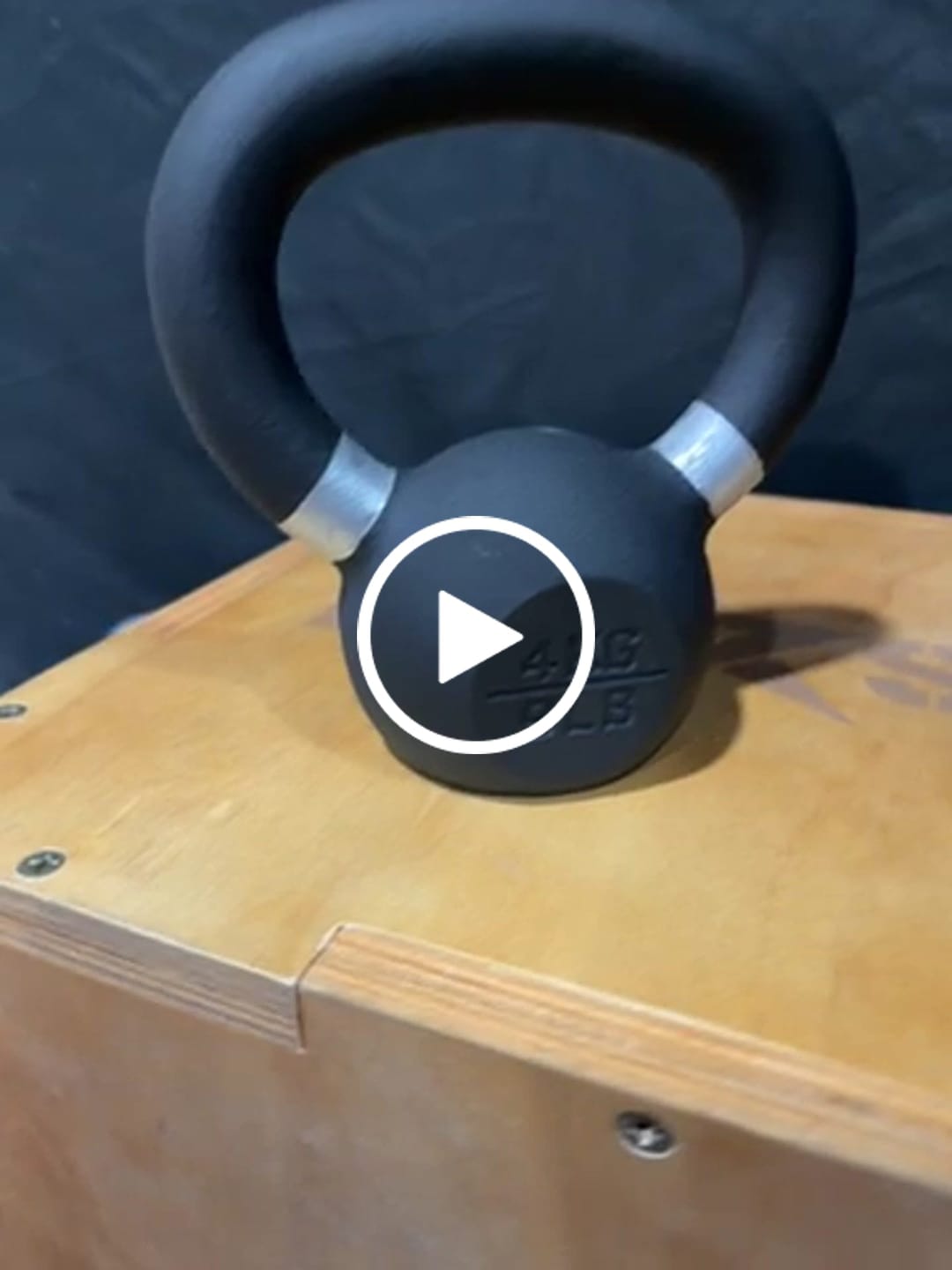 Customer video review of Kettlebell Premium (4 a 92 kg) IRONSIDE