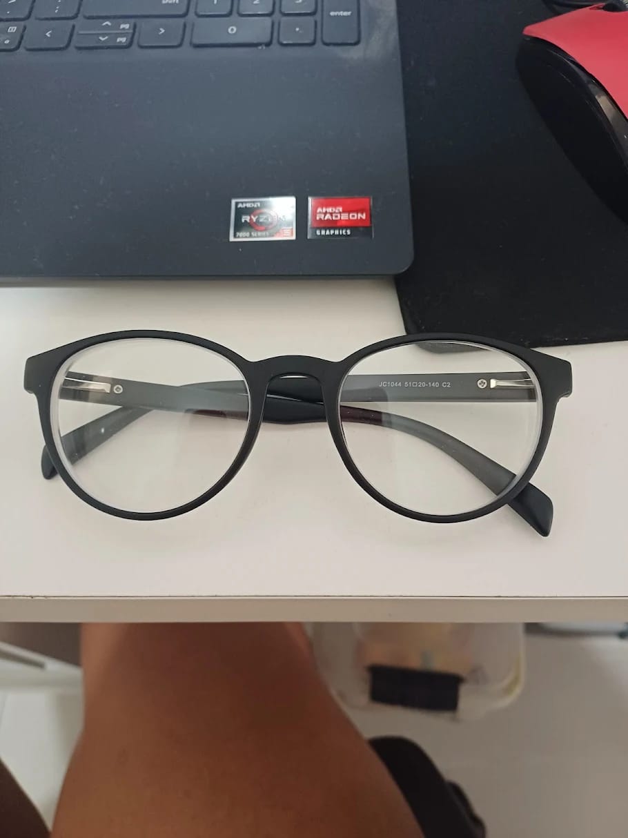 Customer photo review of Óculos de Grau Bel Air