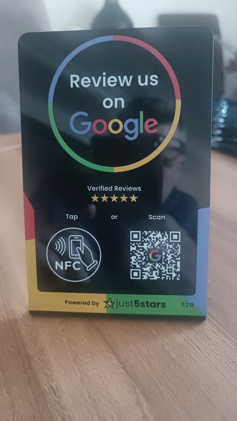 Customer photo review of Expositor Reseñas Google NFC & QR