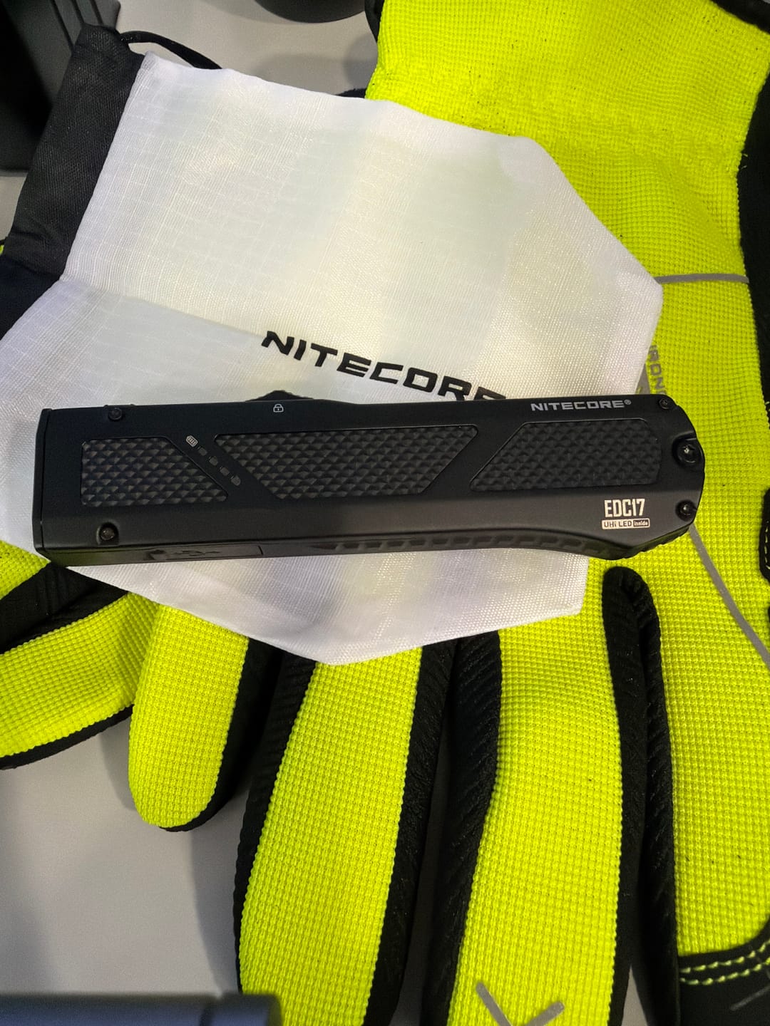 Customer photo review of EDC17 - 1500 lumens (UV+Green Laser)