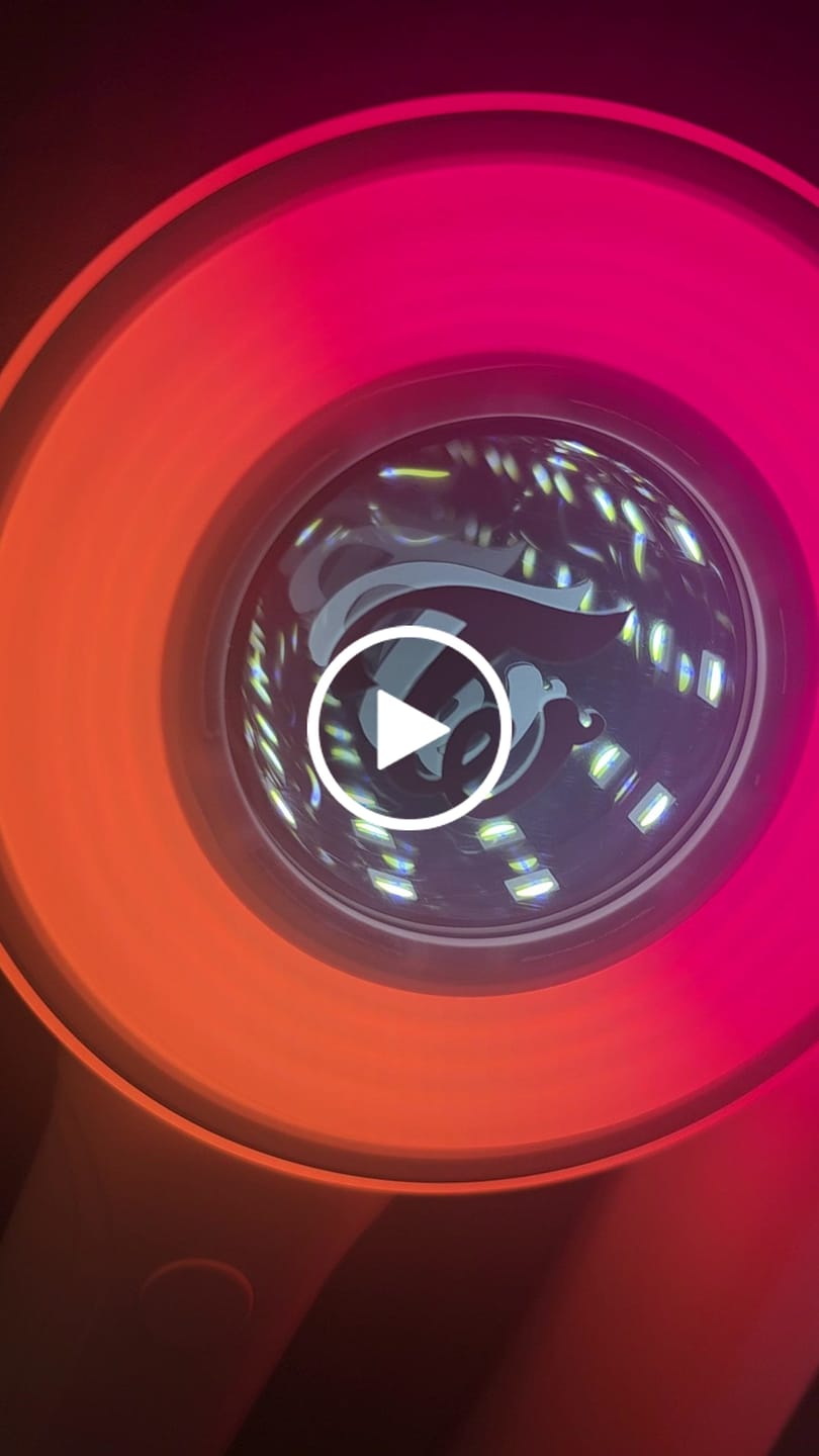 Customer video review of [4TH PRE-ORDER] TWICE - CANDYBONG ∞ OFFICIAL LIGHT STICK