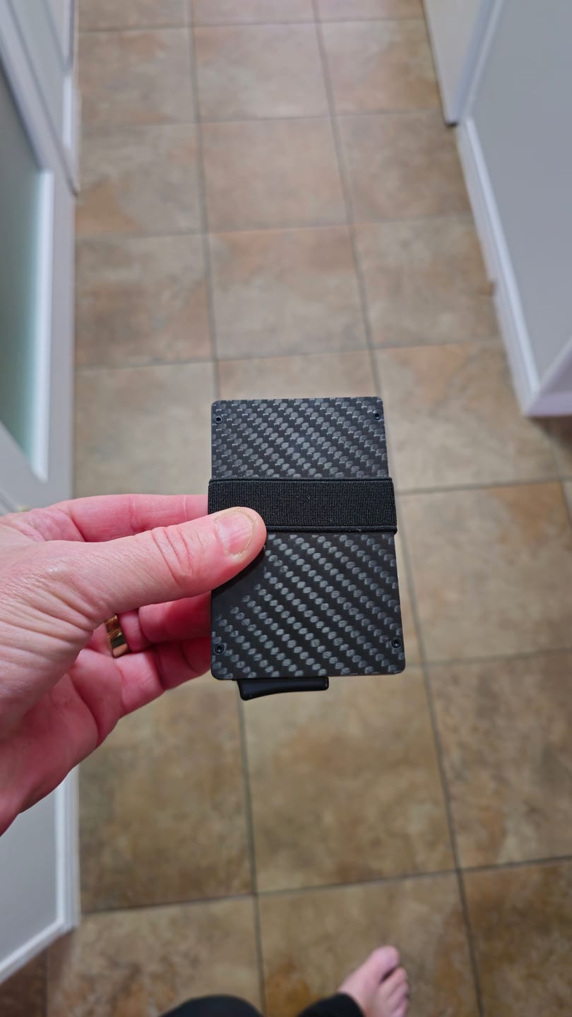 Customer photo review of 80Eighty® Minimalist Carbon Fiber Wallet
