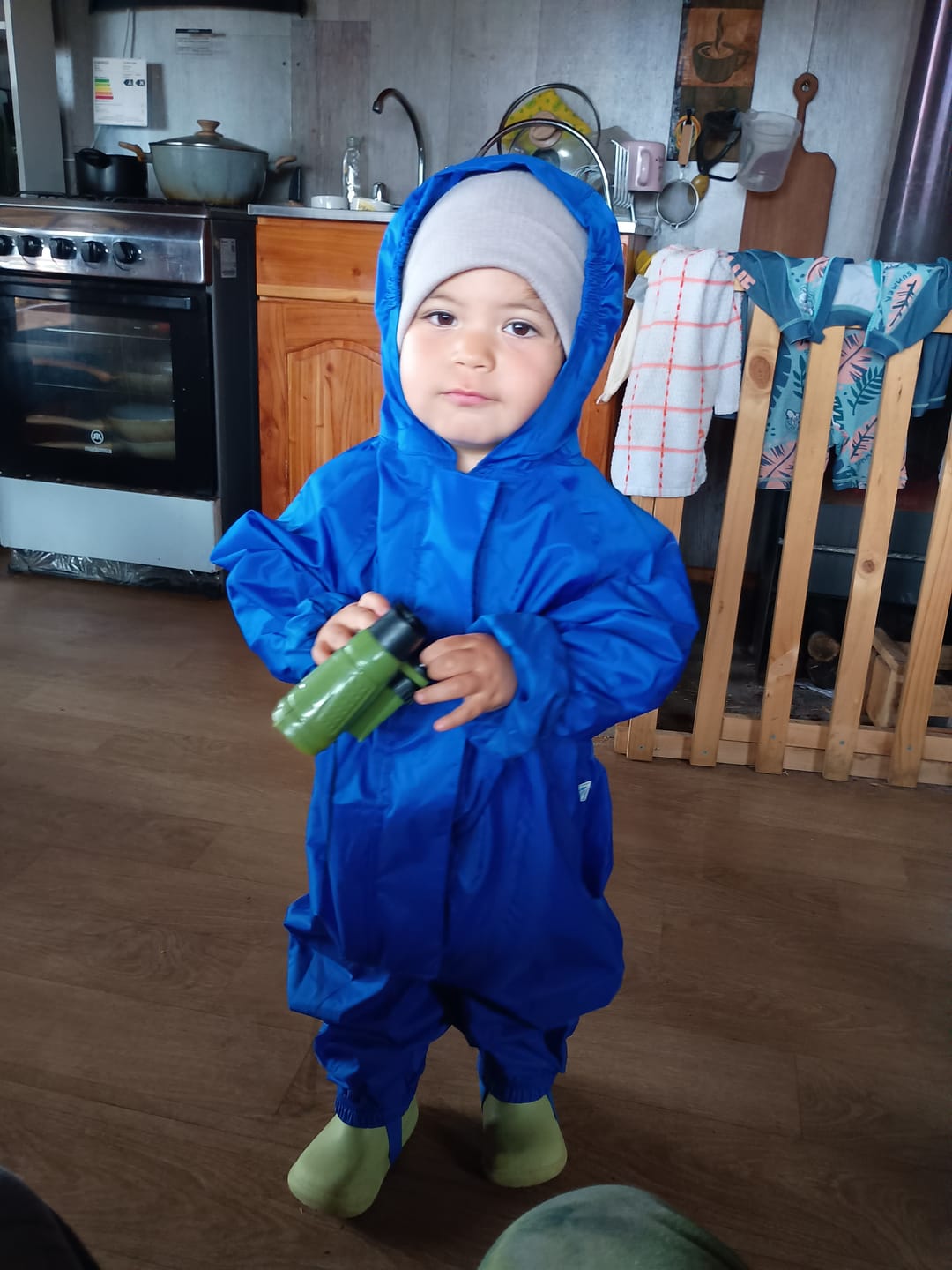 Customer photo review of Overol 100% impermeable reciclado 5.000mm marca Muddy Puddles