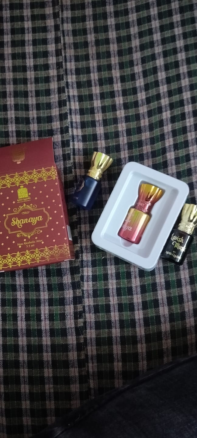 Customer photo review of 3 Pcs Attar Set Shanaya, Lavish Musk And Oudh Al Hashmi 5.5 Ml Each