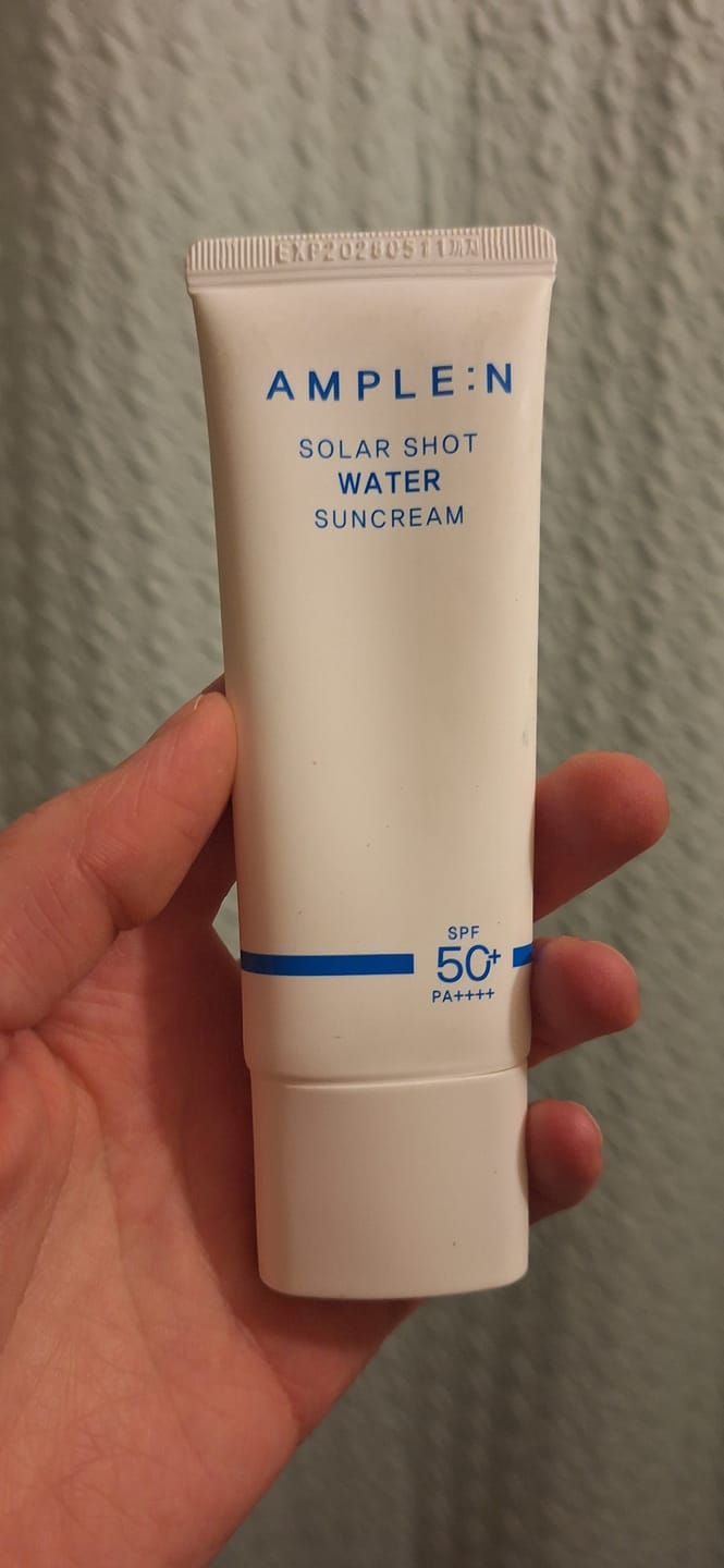 Customer photo review of Protector Solar SPF 50PA++++ Crema Gel Ácido Hialurónico 40ml AMPLEN