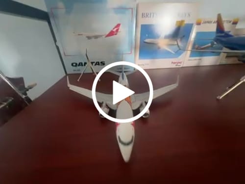 Customer video review of GEMINI200 SOUTHWEST 737-700W 1/200 CALIFORNIA ONE FLAPS DOWN
