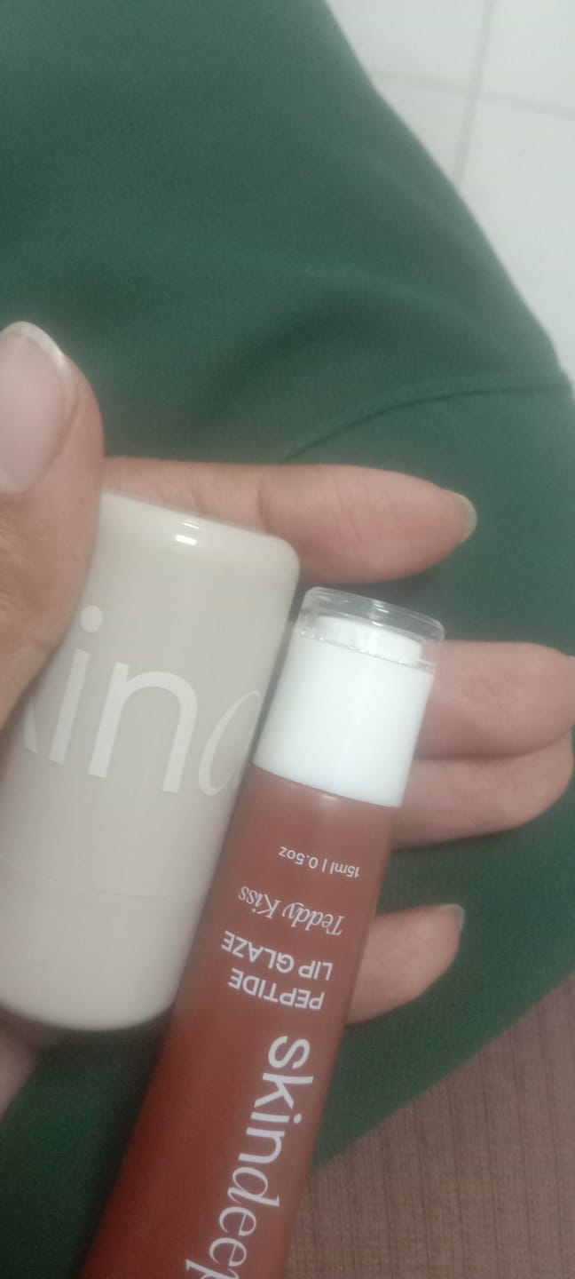 Customer photo review of Lip Glaze+Velvet Flush Duo