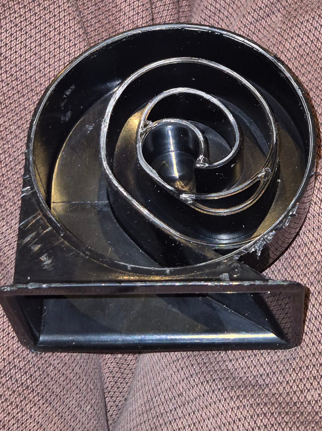 Customer photo review of SoundBomb™ Mini Electromagnetic Low Tone Horn