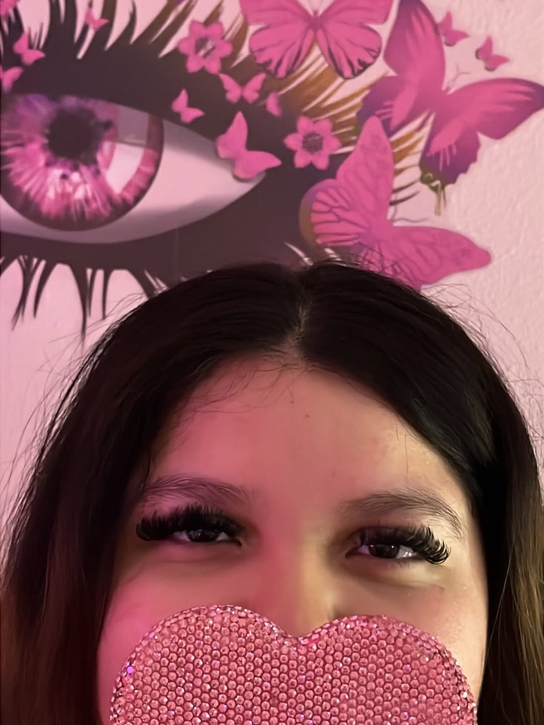 Customer photo review of Bomb Glue 0.1-0.3s Fast Drying Extremely Strong Lash Adhesive