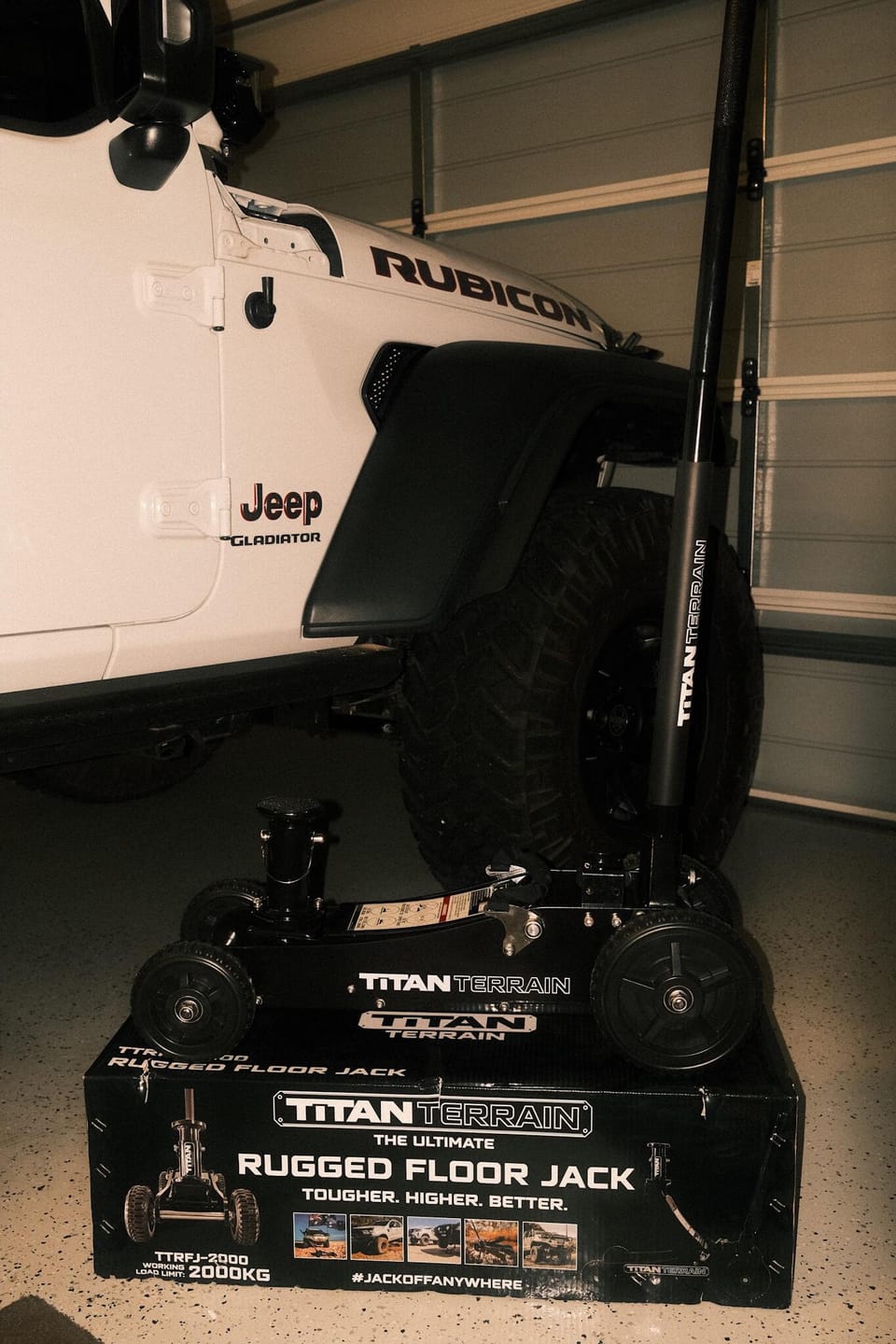 Customer photo review of 2 TONNE RUGGED FLOOR JACK - HI LIFT HYDRAULIC TROLLEY JACK