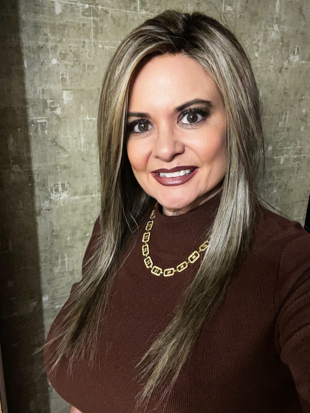Customer photo review of RUNWAY MODEL - Mocha Latte