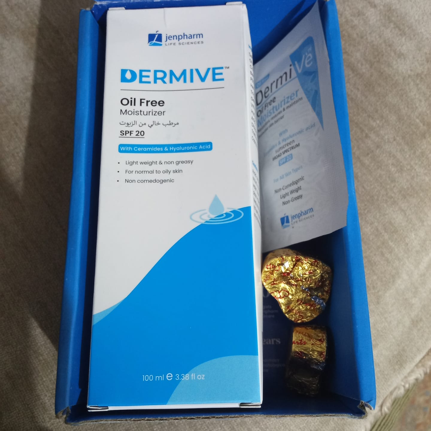 Customer photo review of Dermive Oil Free Moisturizer