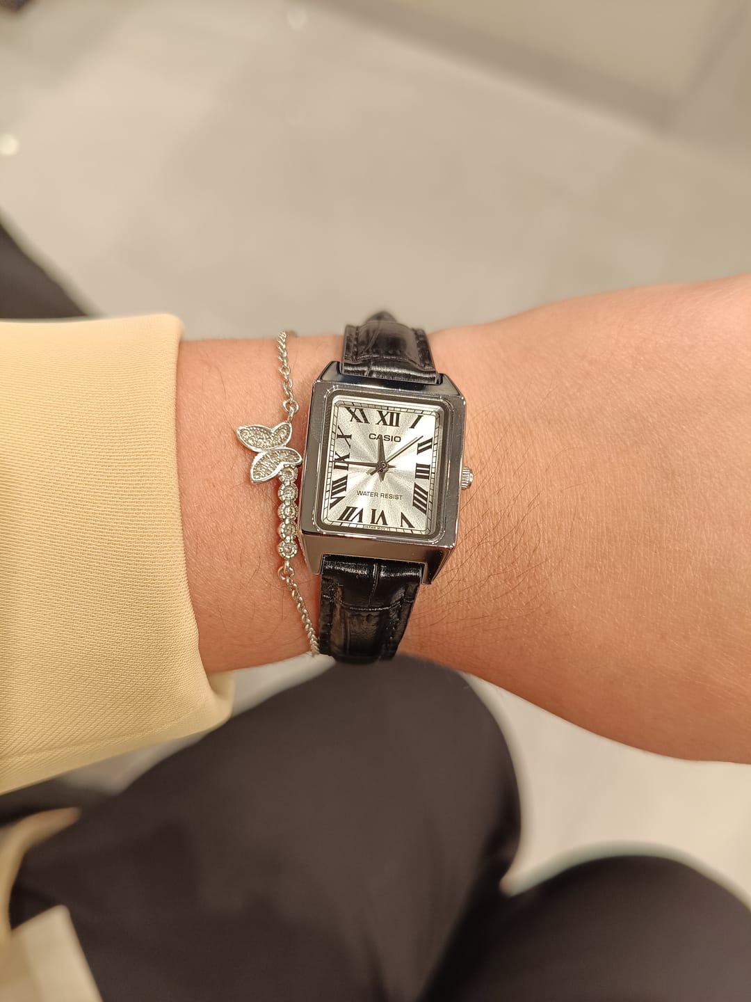 Customer photo review of Reloj Casio Tank Análogo LTP-V007L-7B1UDF Cuero Dial Plateado