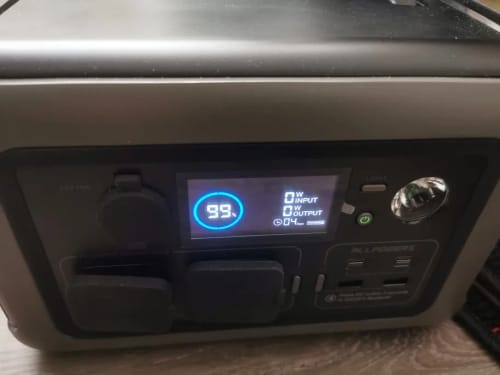 Customer photo review of Soft Living LiteTrek 600W Portable Power Station - 299Wh LiFePO4 Solar Generator for Camping & Outdoors