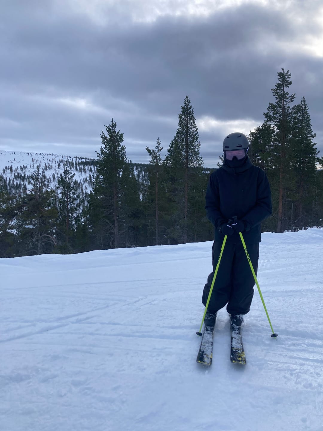 Customer photo review of Men's Coffee Baggy Wear-resistant Waterproof Snow Pants