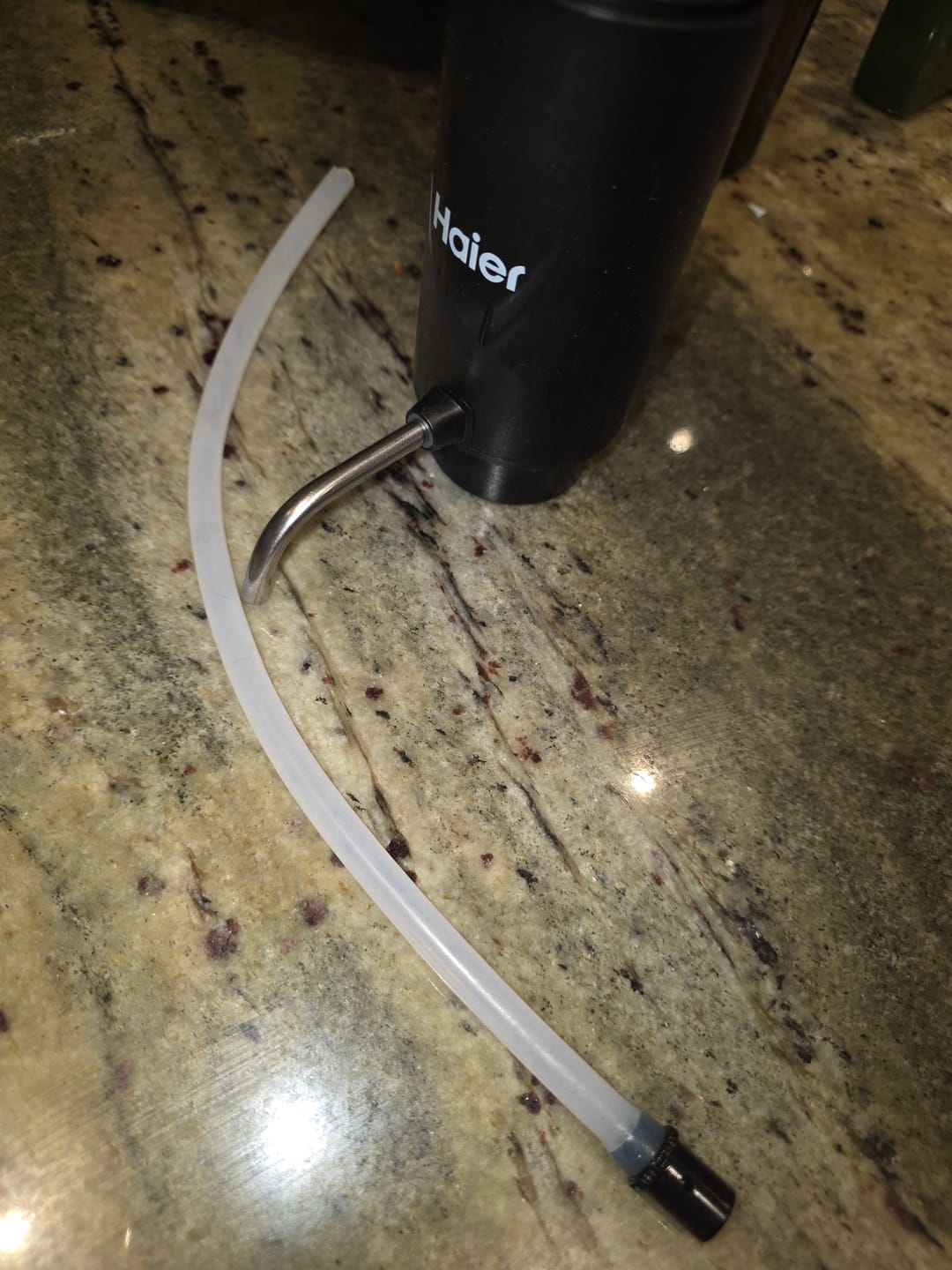 Customer photo review of Haier Universal Wine Dispenser and Aerator