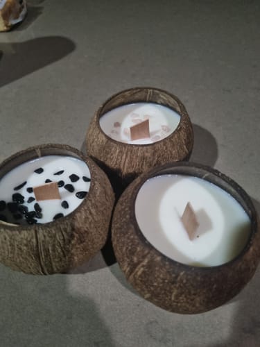 Customer photo review of Candle Making Kit Coconut Set of 3 - Starter DIY Kit With Soy Wax Blend & 60ml Fragrance