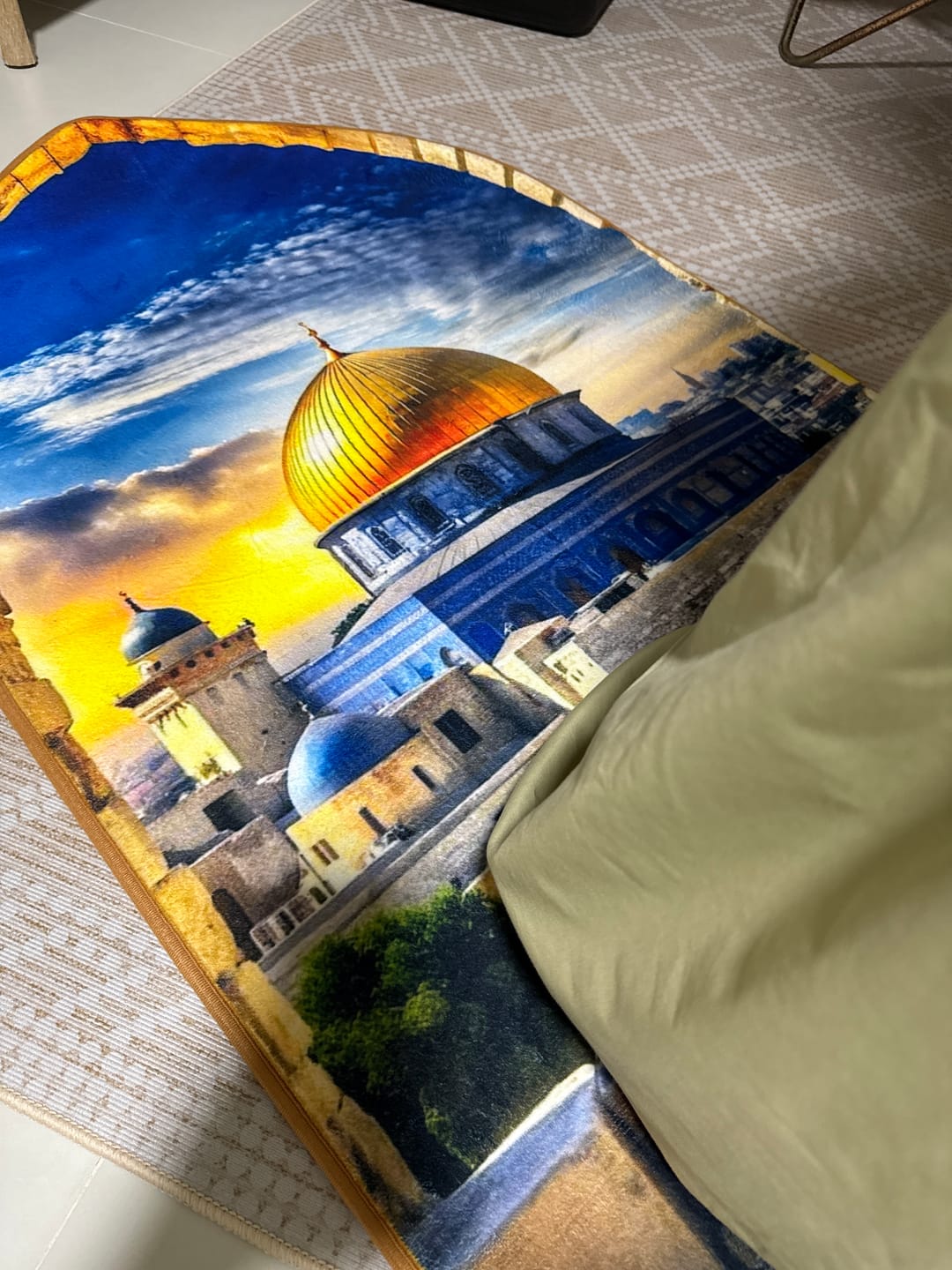 Customer photo review of Noor al-Quds Padded Prayer Mat