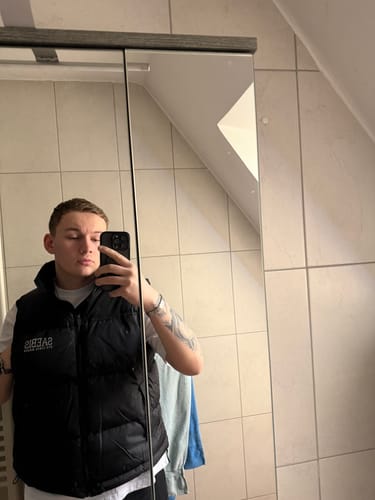 Customer photo review of Lifestyle Herren Weste gefüttert, mit Reißverschluss schwarz by SAEBIS®