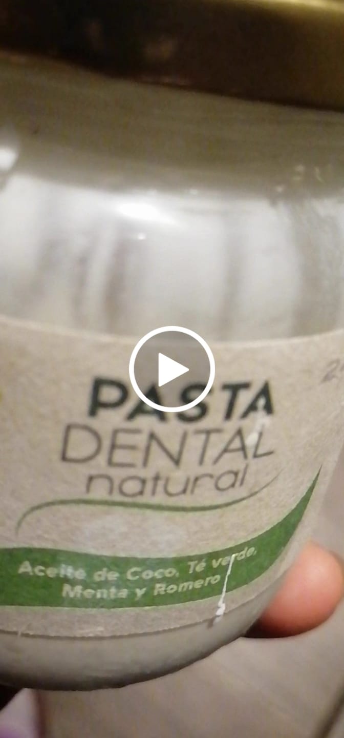 Customer video review of Crema dental sin flúor Gaia