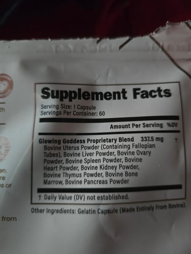 Reviewer's close-up of the Supplement Facts and ingredients list for GODDESS CAPSULES.