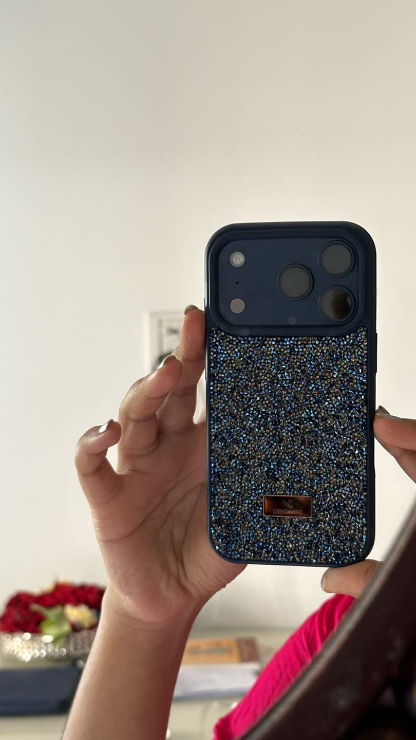 Customer photo review of Premium Luxury Branded Rhinestone Diamond Glitter iPhone Samsung Silicone Case