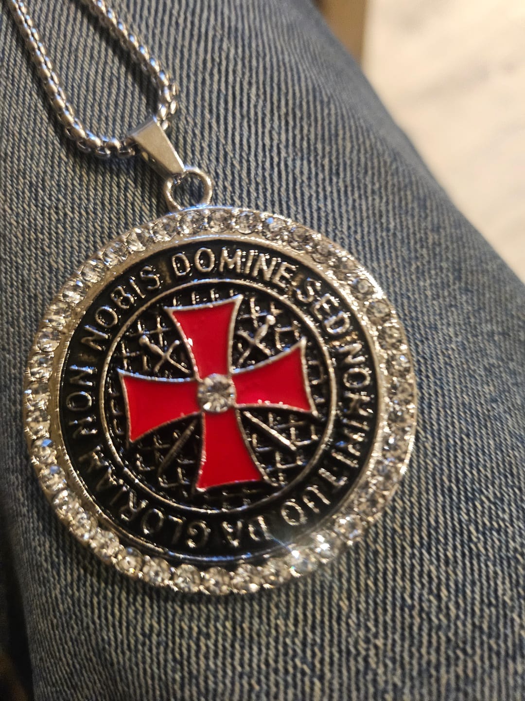 Customer photo review of Collier du Seigneur Templier