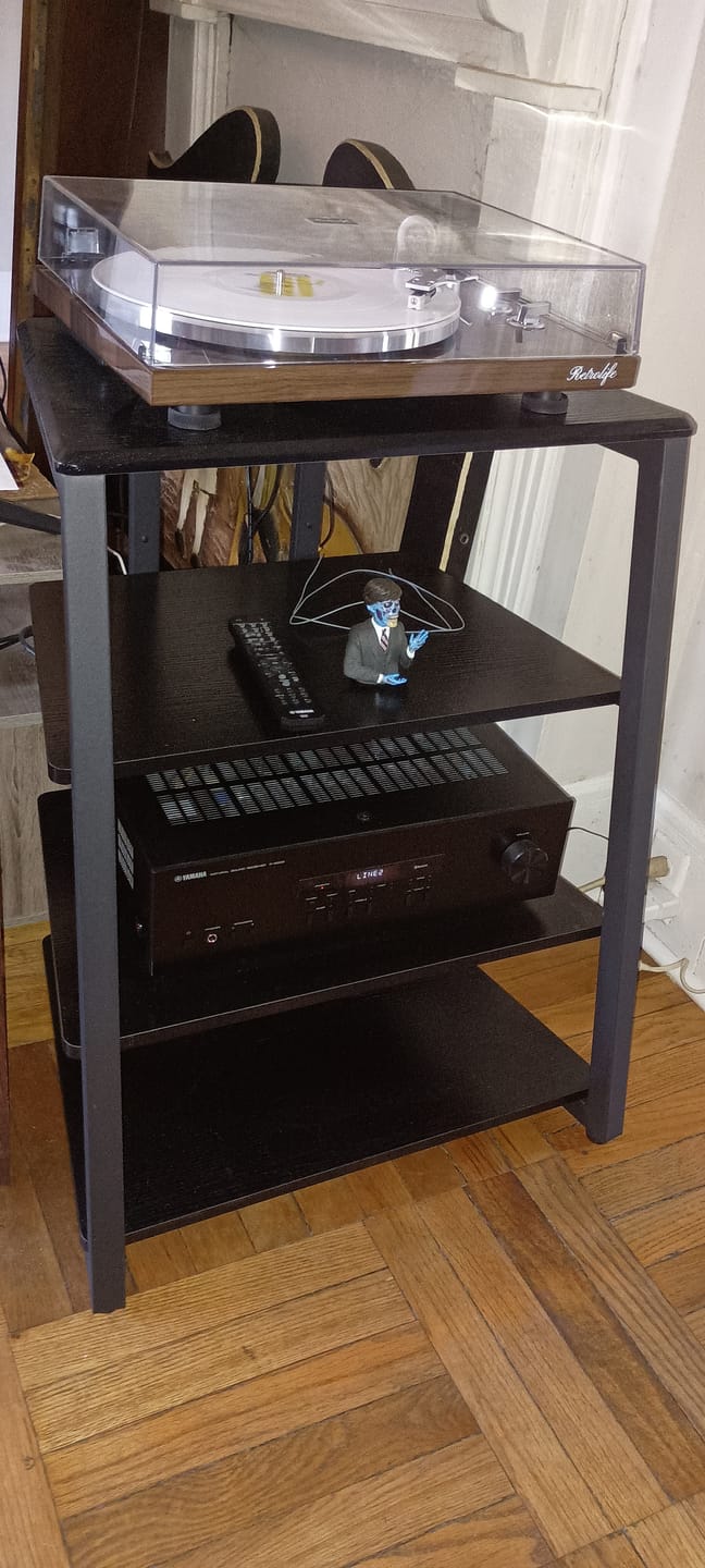 Customer photo review of Eiffel AS07 Record Player Stand