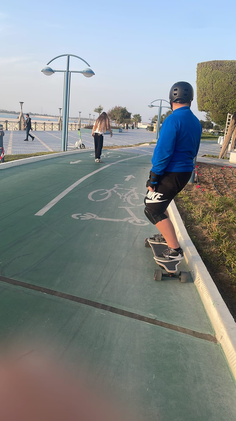 Customer photo review of Backfire G2 Black & G2Z Electric Skateboard with R5s Remote
