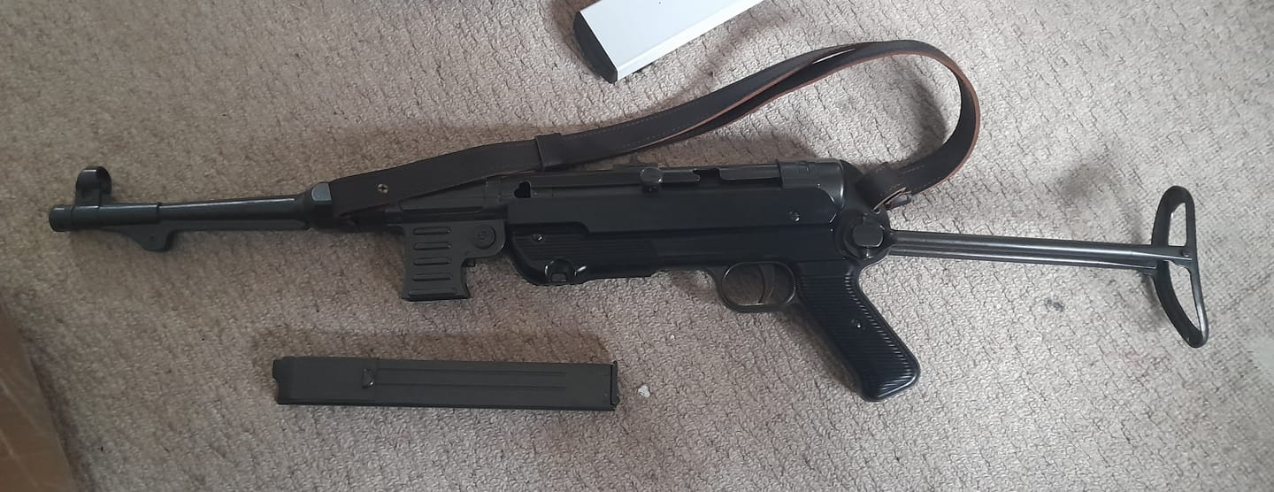 Customer photo review of CALL OF DUTY - German WWII MP40 Sub-Machine Gun 1940