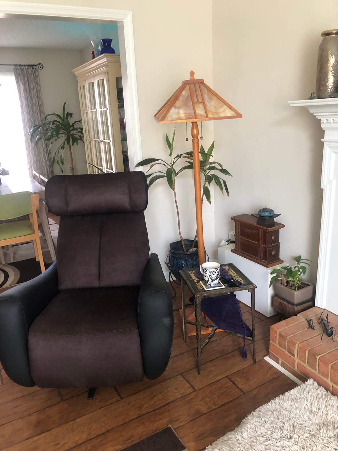 Customer photo review of SwanSing Swivel Power Zero Gravity Recliner Chair