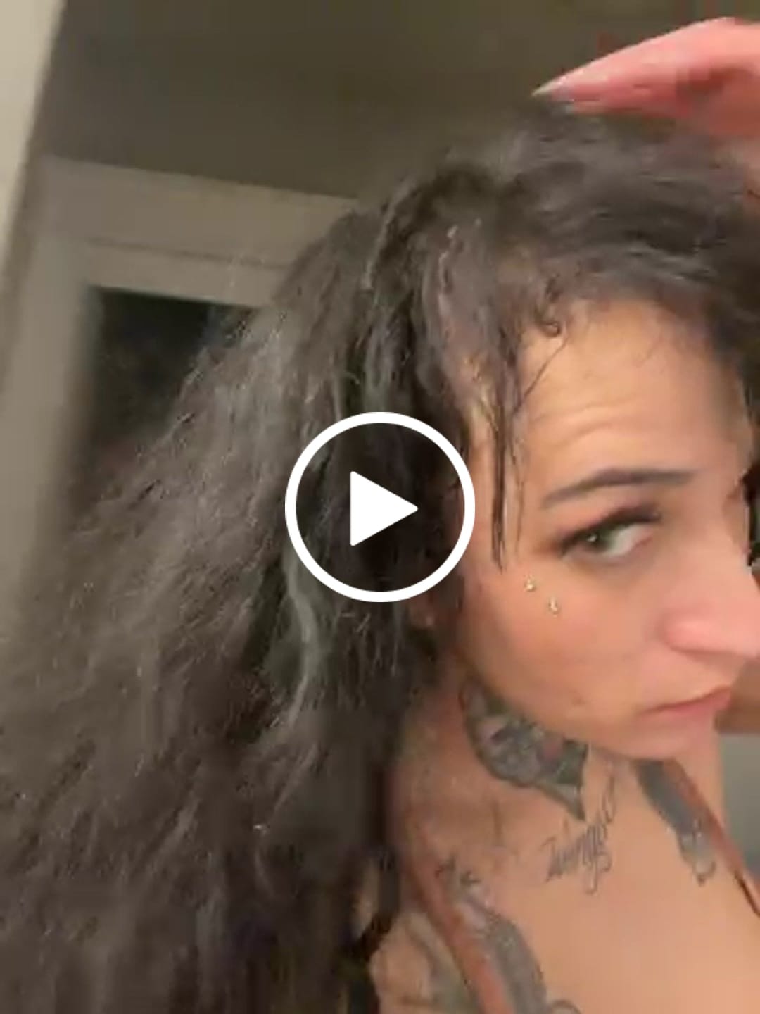 Customer video review of Raw Indian Loose Curly Keratin Flat-Tip hair