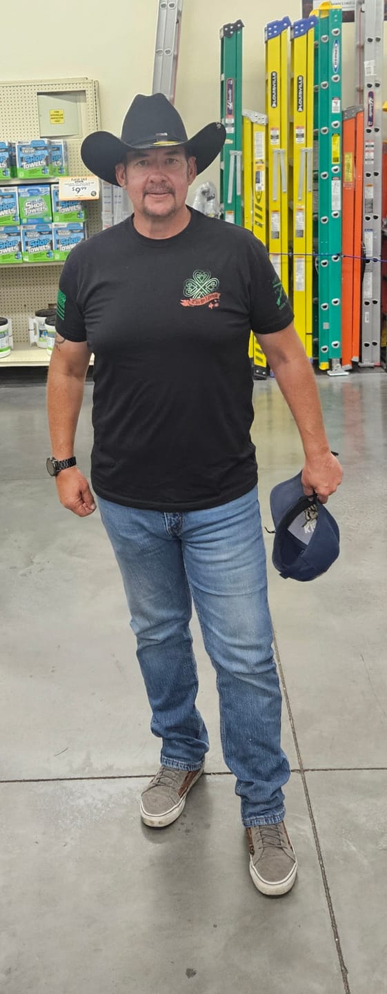 Customer photo review of Waylon Jennings Fan Club Subscription Tee Shirt Box