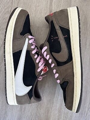 Customer photo review of Travis Scott x AJ1 Low OG 'Mocha'