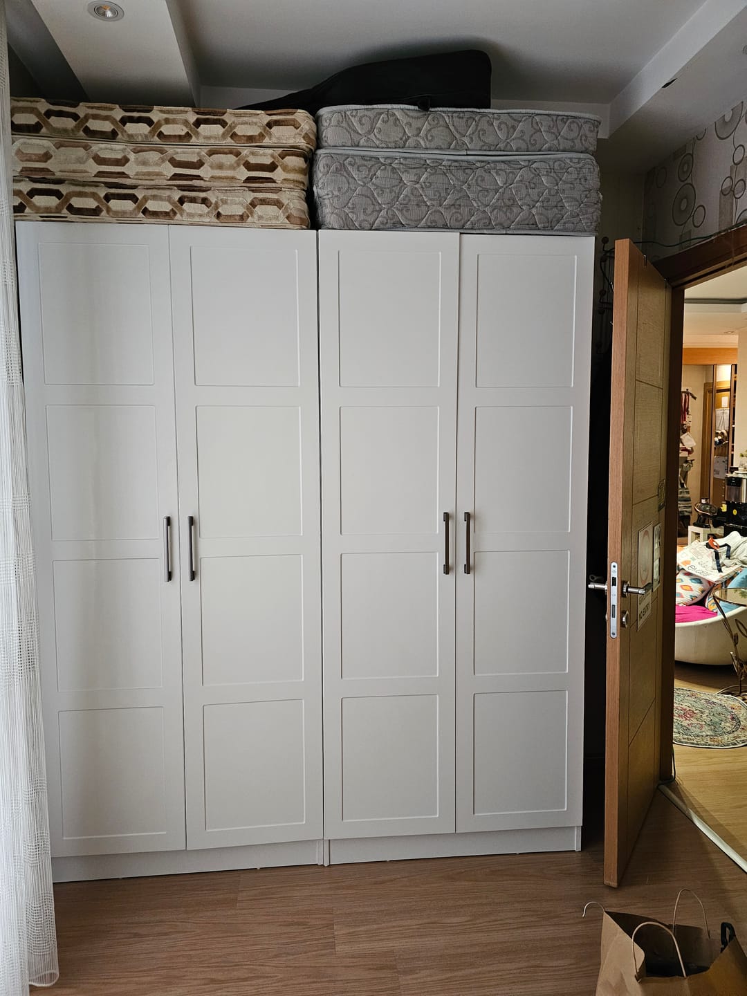 Customer photo review of Rani BA187 Membran Kapaklı Gardırop Raflı 2 Askılı 2 Kapaklı Elbise Dolabı Beyaz
