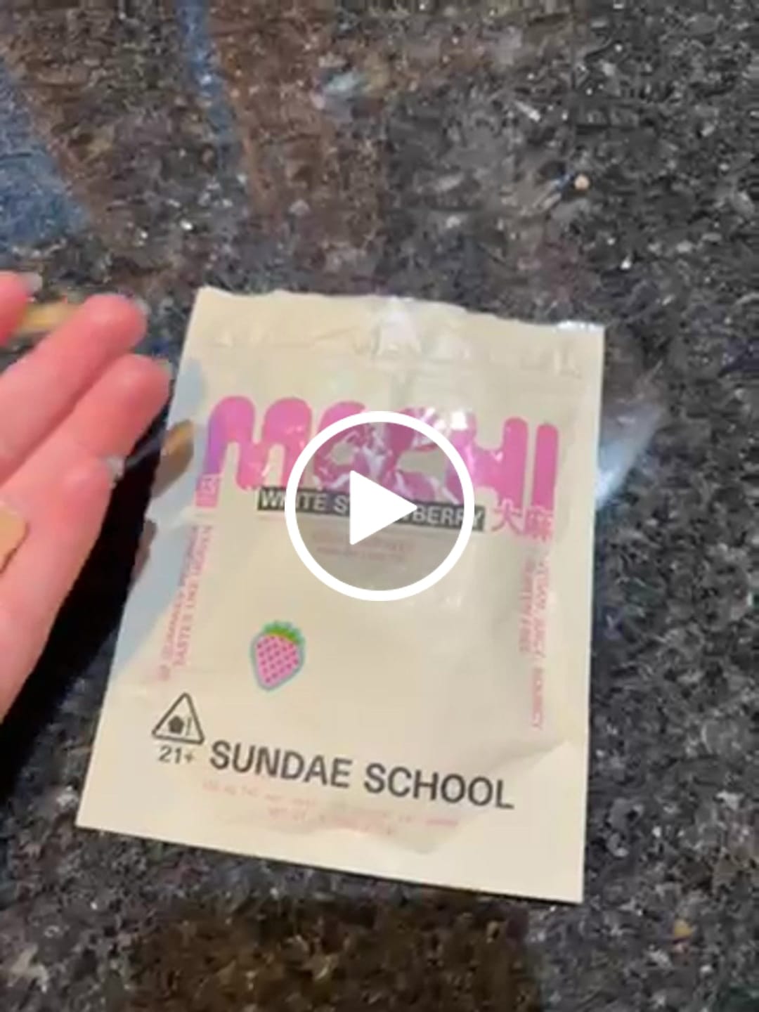 Customer video review of White Strawberry (5mg) Mini