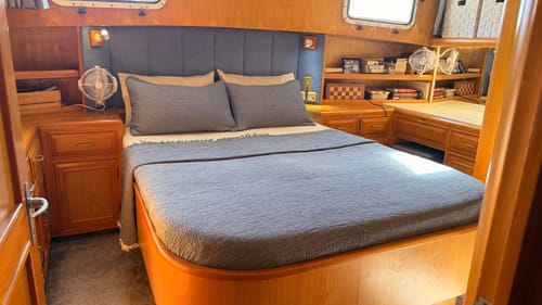 Customer photo review of Serenity Soft Muslin Quilt - Navy