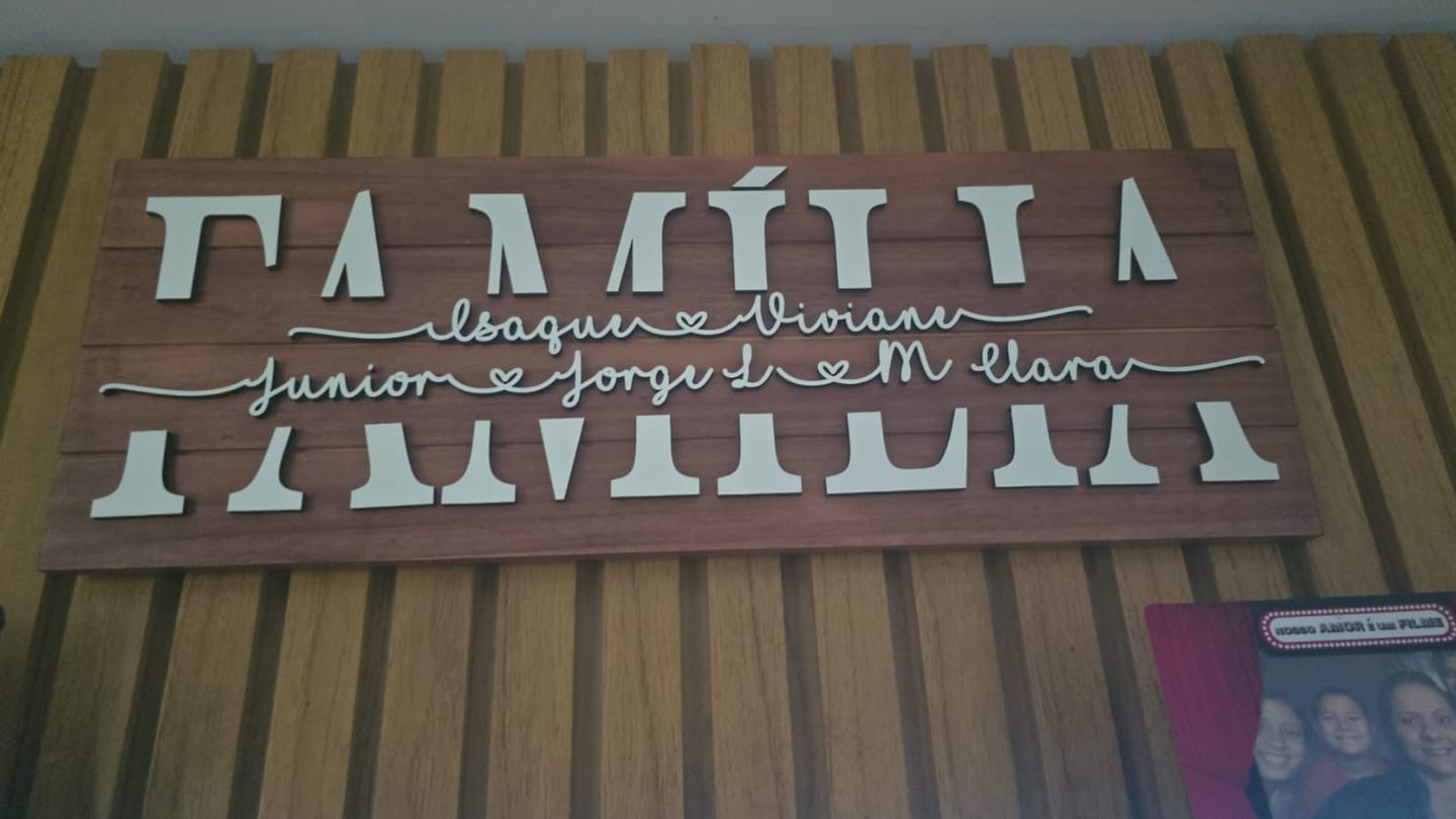 Customer photo review of Placa da Família Personalizada