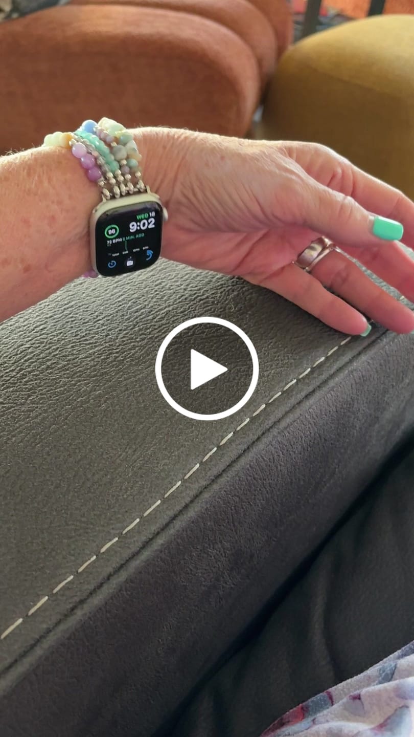 Customer video review of Seaside Dreams Stretch Apple Watch Strap