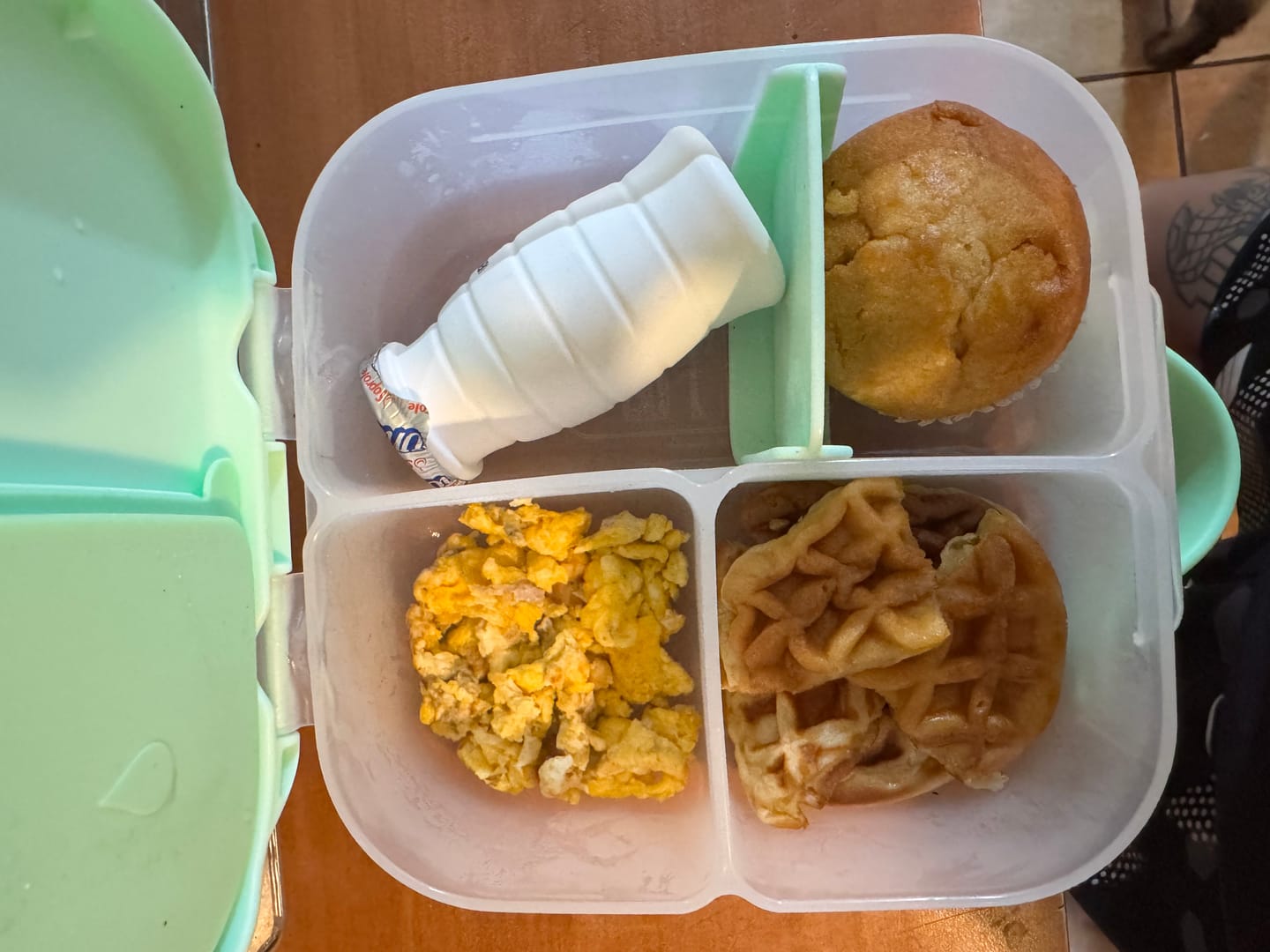 Customer photo review of Mini Lonchera b.box