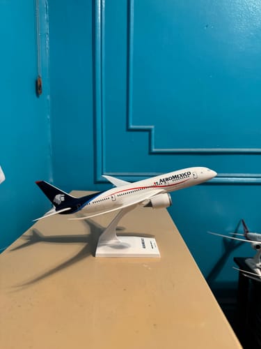 Reviewer's SKYMARKS AEROMEXICO 787-8 model airplane shown assembled and on its display stand.