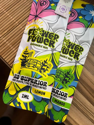 Customer photo review of 🍋Flower Power Vape Lemon Superior Blend