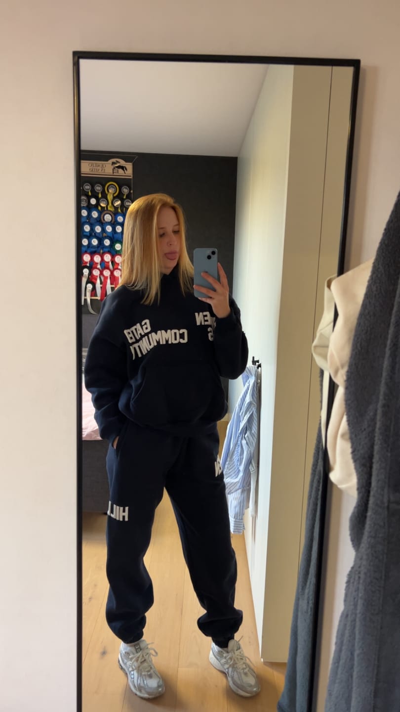 Customer photo review of GATED COMMUNITY CUFFED SWEATPANTS NAVY
