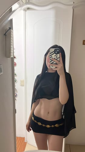 Customer photo review of TOP BOLERO NEGRO BRILLOS