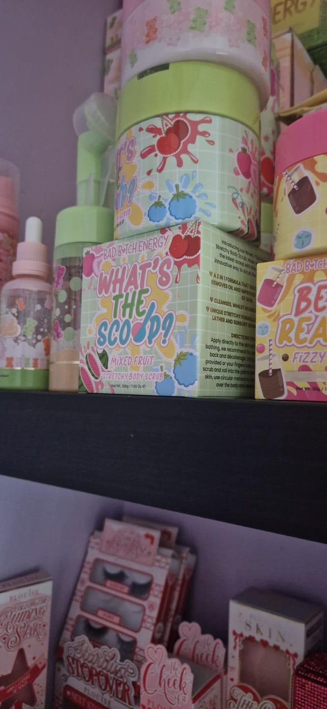 Recenzie foto de client despre P. Louise What's The Scoop Stretchy Body Scrub