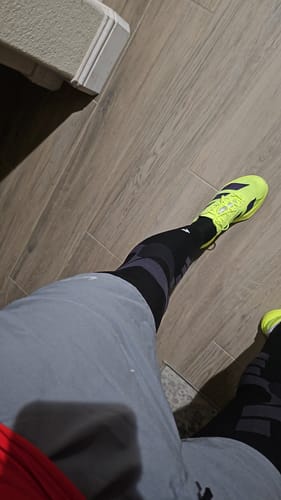 Customer photo review of Compression Sleeves V2 for Knees and Legs