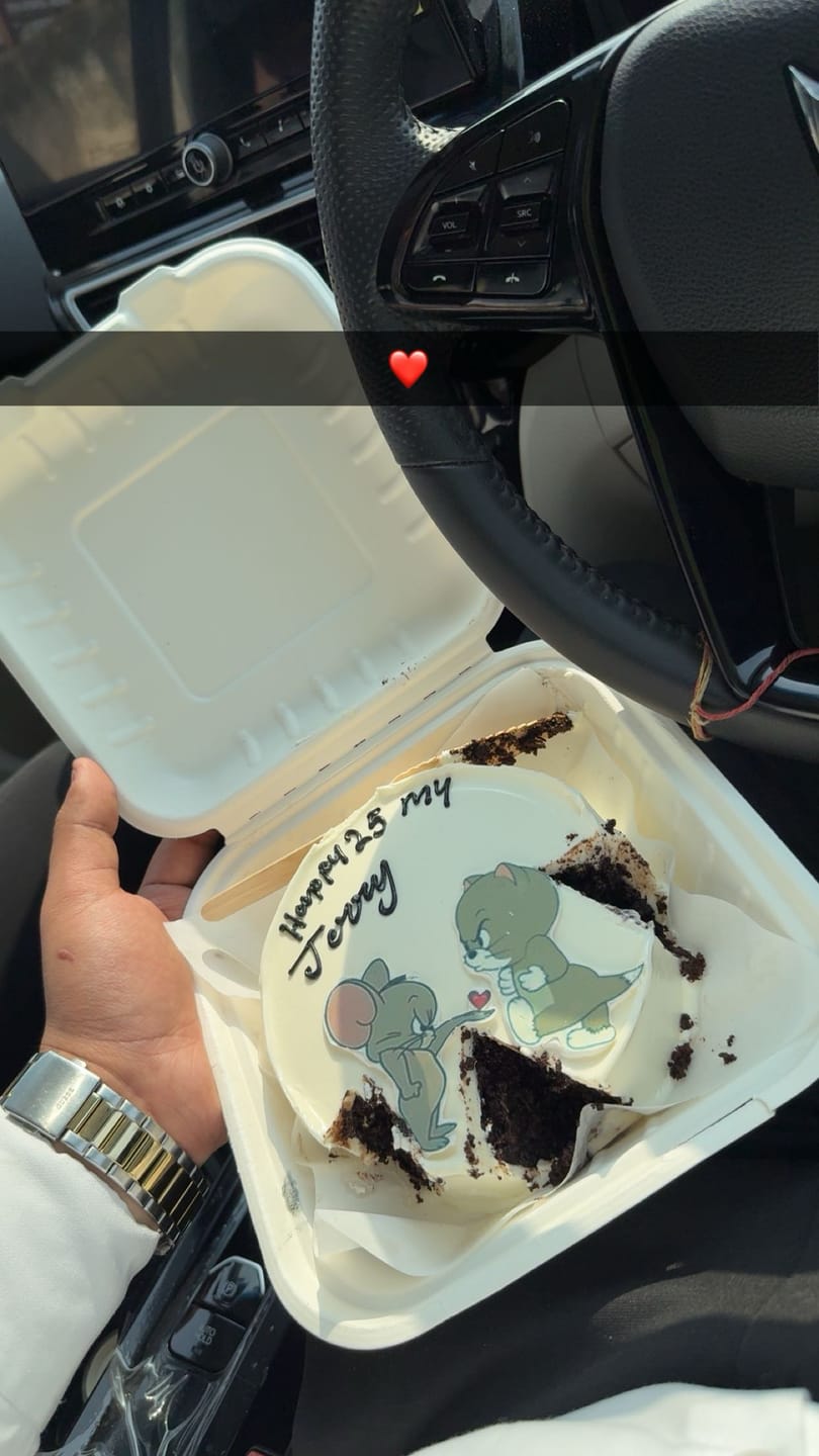 Customer photo review of Tom n Jerry Cartoon Cake