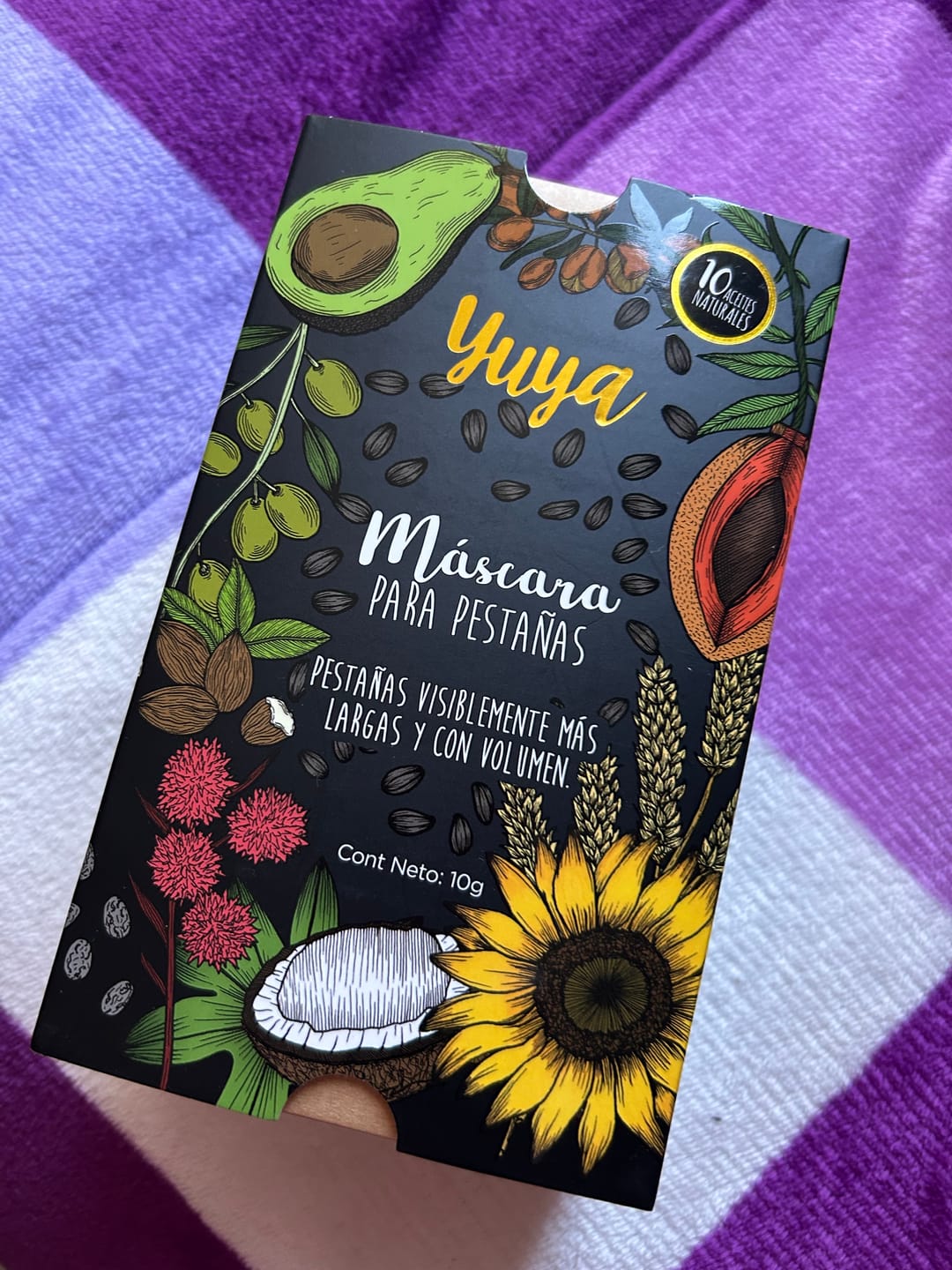 Customer photo review of Máscara para pestañas "10 aceites naturales"