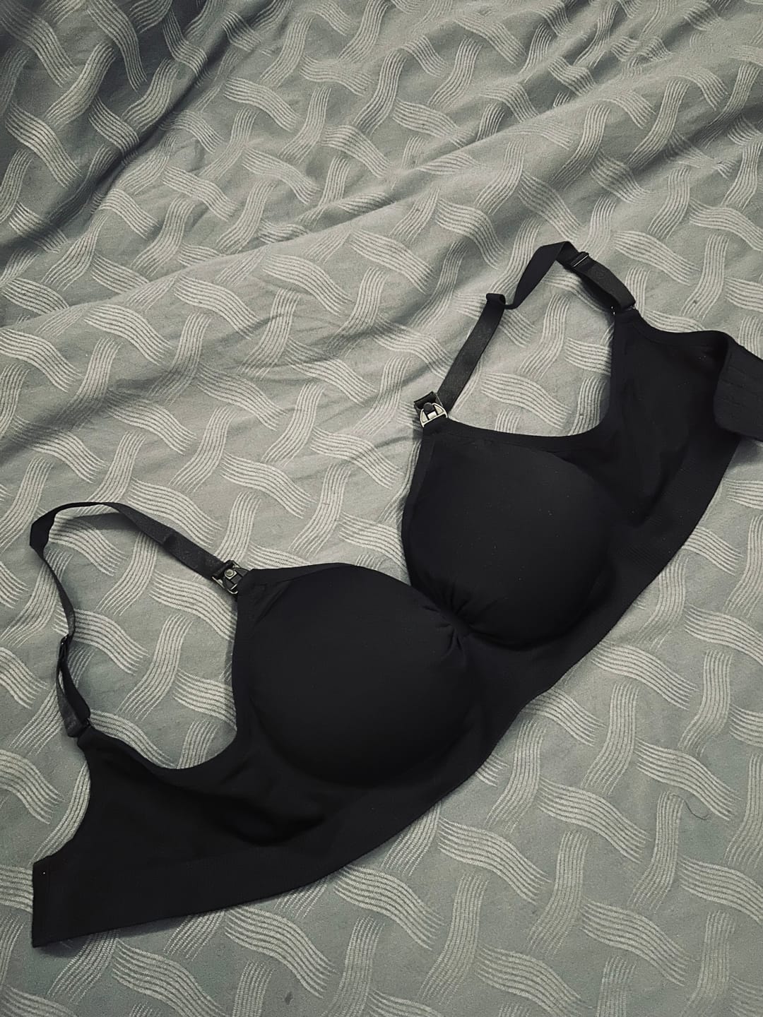 Customer photo review of Lovemère Seamless Nursing Bra